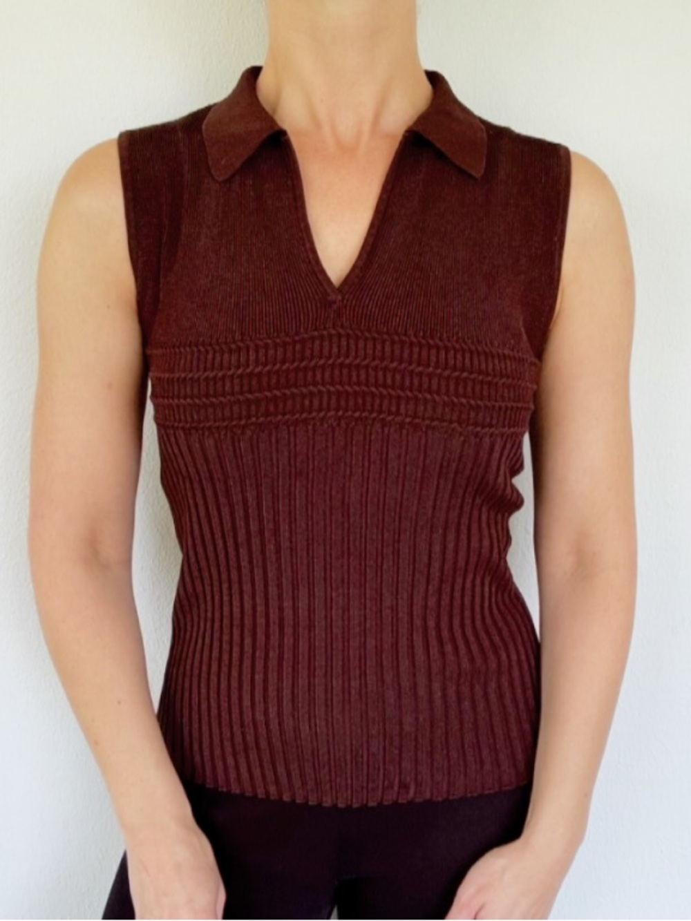 Belldini dark brown ribbed knit sleeveless collared notch neckline top large